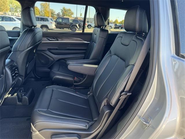 used 2025 Jeep Grand Cherokee L car