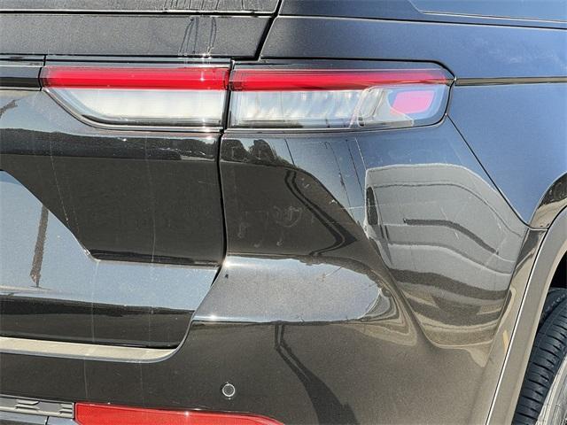 new 2025 Jeep Grand Cherokee car, priced at $46,188