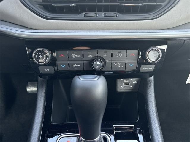 used 2025 Jeep Compass car