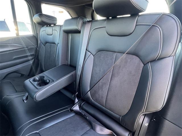 new 2025 Jeep Grand Cherokee car, priced at $43,938