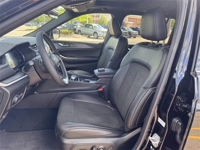new 2025 Jeep Grand Cherokee L car, priced at $43,865