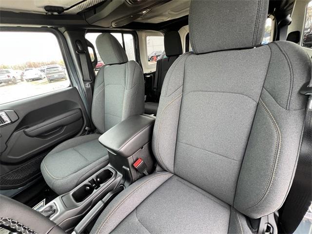 new 2026 Jeep Wrangler car, priced at $47,385
