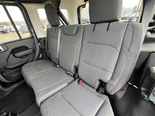 new 2026 Jeep Wrangler car, priced at $47,385