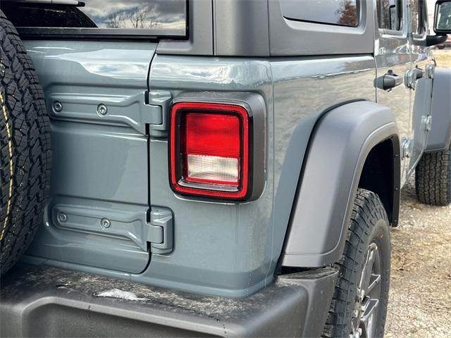 new 2026 Jeep Wrangler car, priced at $47,385