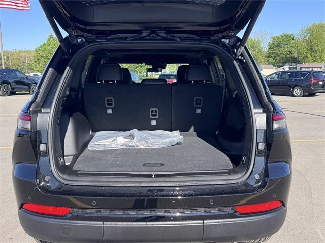 new 2025 Jeep Grand Cherokee car, priced at $46,730