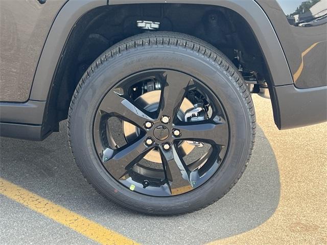 new 2025 Jeep Grand Cherokee car, priced at $48,333