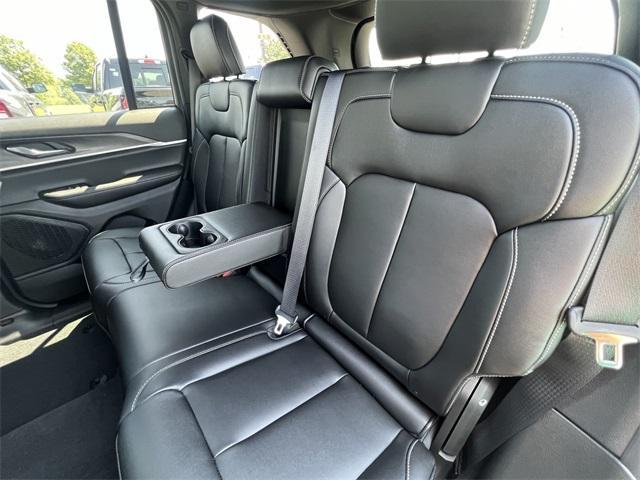 new 2025 Jeep Grand Cherokee car, priced at $42,945