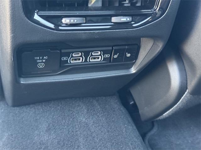 used 2025 Jeep Grand Cherokee car