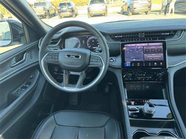 used 2025 Jeep Grand Cherokee car