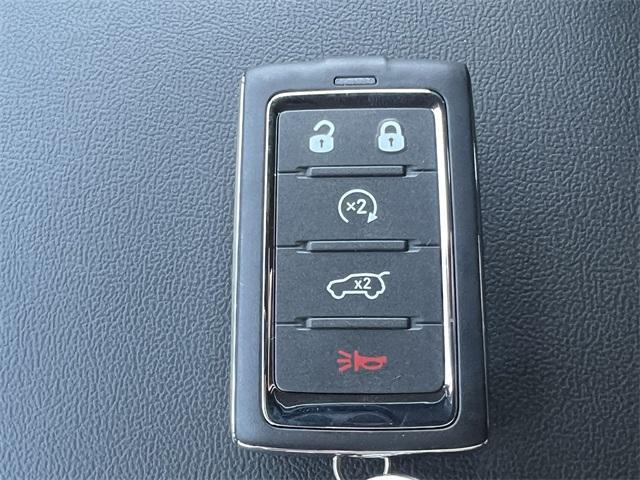new 2025 Jeep Grand Cherokee car, priced at $44,170