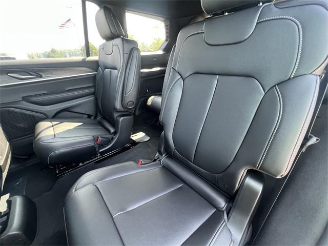 new 2025 Jeep Grand Cherokee L car, priced at $43,655