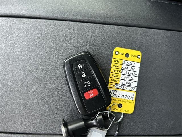 used 2021 Toyota Highlander car, priced at $30,995