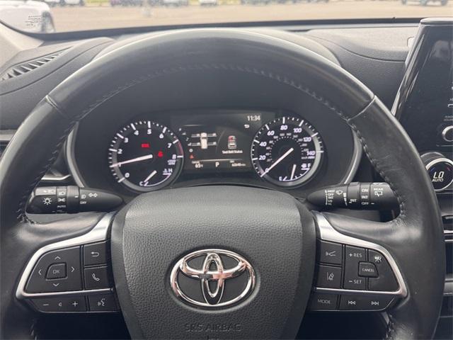 used 2021 Toyota Highlander car, priced at $31,795