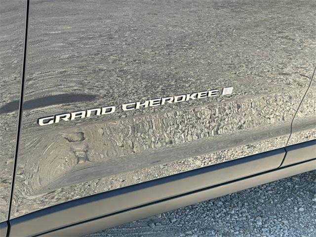 new 2025 Jeep Grand Cherokee car, priced at $43,970