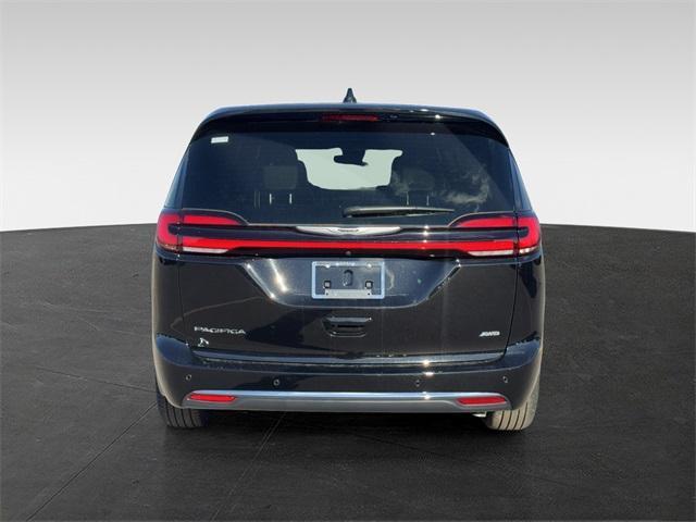 new 2025 Chrysler Pacifica car