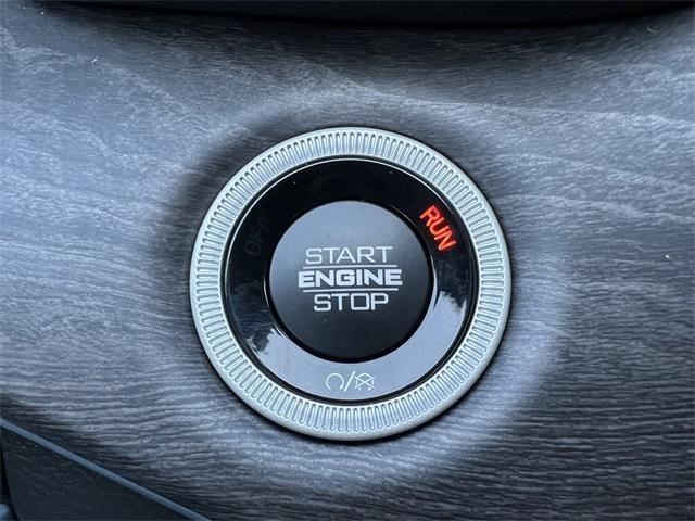 new 2025 Jeep Grand Cherokee car, priced at $47,797