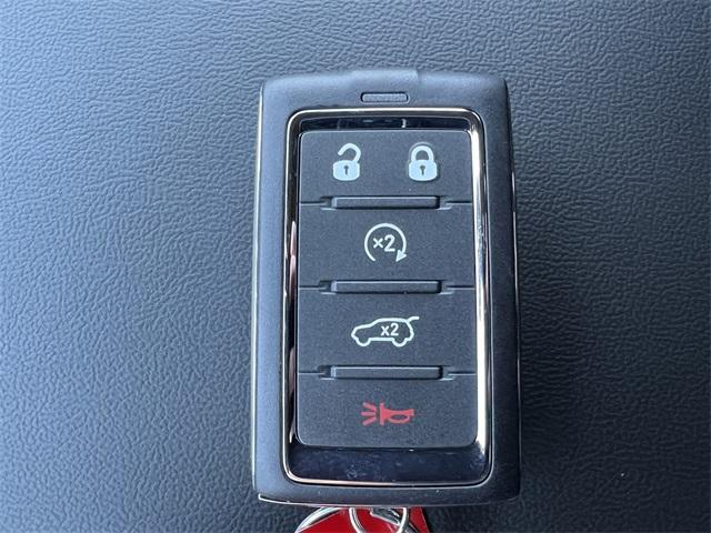 new 2025 Jeep Grand Cherokee car, priced at $47,797