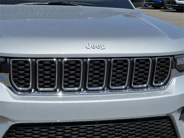 new 2025 Jeep Grand Cherokee car, priced at $44,170