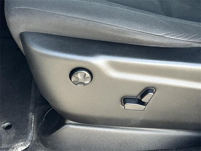 used 2015 Jeep Grand Cherokee car, priced at $10,995
