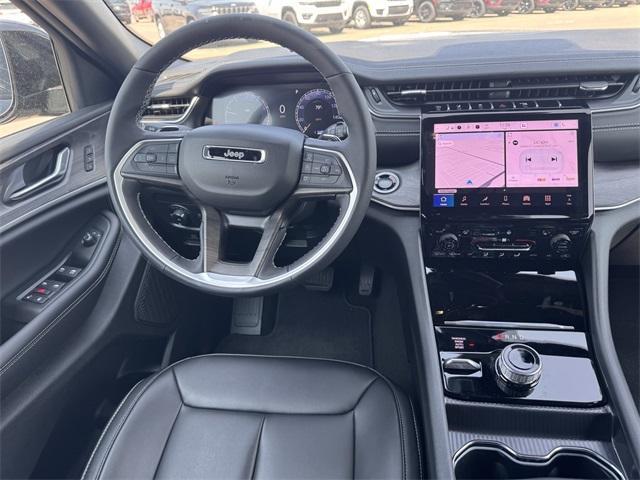 new 2025 Jeep Grand Cherokee car, priced at $46,070