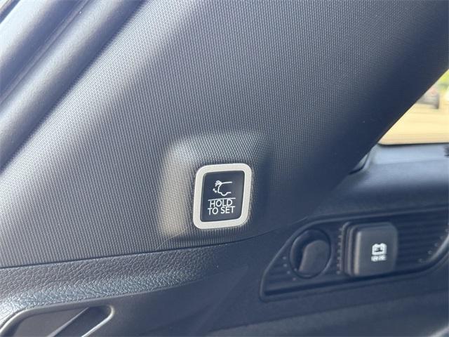 new 2025 Jeep Grand Cherokee car, priced at $43,945