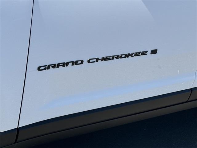 new 2025 Jeep Grand Cherokee car, priced at $51,940