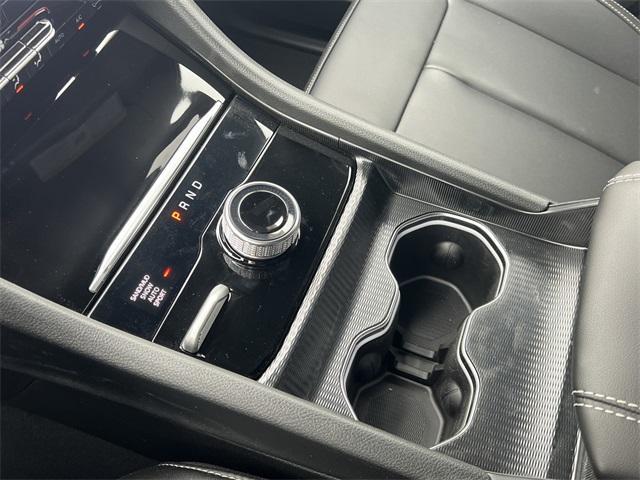 new 2025 Jeep Grand Cherokee car, priced at $50,220