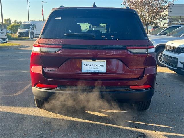 new 2025 Jeep Grand Cherokee car, priced at $43,938