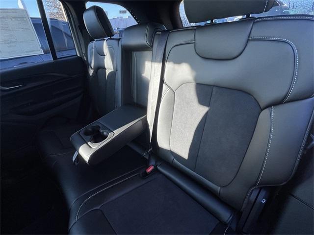 new 2025 Jeep Grand Cherokee car, priced at $43,938