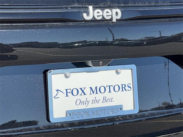 new 2025 Jeep Grand Cherokee car, priced at $40,156