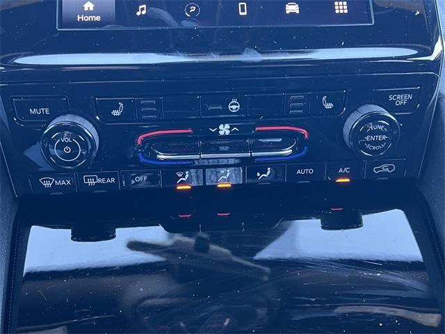 new 2025 Jeep Grand Cherokee car, priced at $40,156