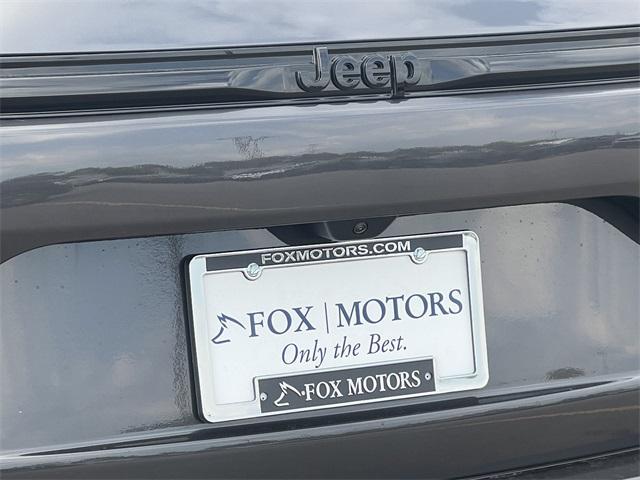 new 2025 Jeep Grand Cherokee car, priced at $48,195
