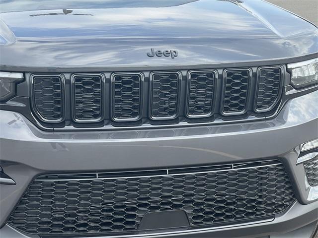 new 2025 Jeep Grand Cherokee car, priced at $48,195