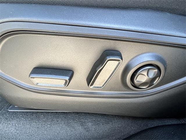 new 2025 Jeep Grand Cherokee car, priced at $45,945