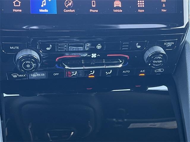 new 2025 Jeep Grand Cherokee car, priced at $45,945