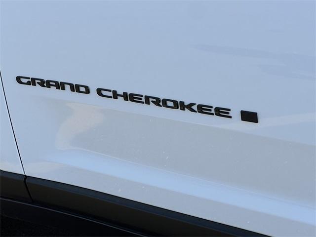 new 2025 Jeep Grand Cherokee car, priced at $43,402