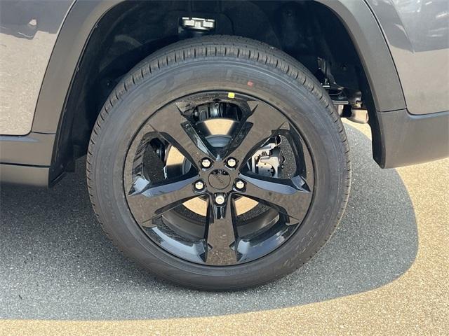 new 2025 Jeep Grand Cherokee car, priced at $48,208