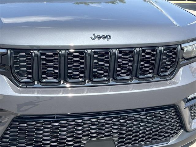 new 2025 Jeep Grand Cherokee car, priced at $48,208