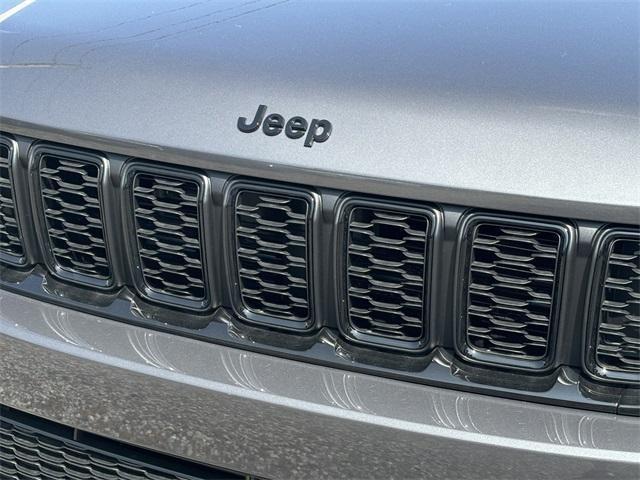 new 2024 Jeep Grand Cherokee car, priced at $49,199