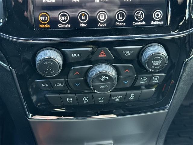 used 2022 Jeep Grand Cherokee WK car, priced at $23,895