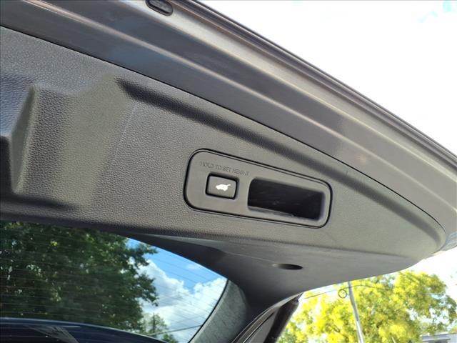 used 2025 Acura MDX car, priced at $56,999