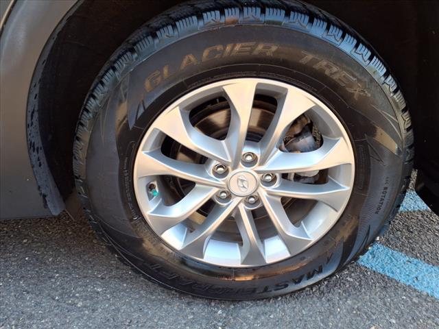 used 2020 Hyundai Santa Fe car, priced at $18,395