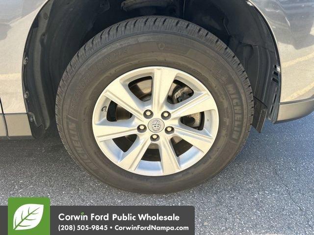 used 2011 Toyota Highlander car, priced at $13,989