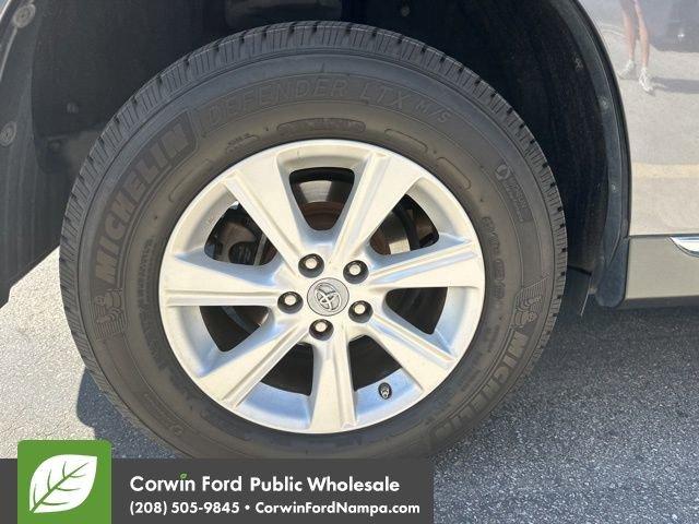 used 2011 Toyota Highlander car, priced at $13,989