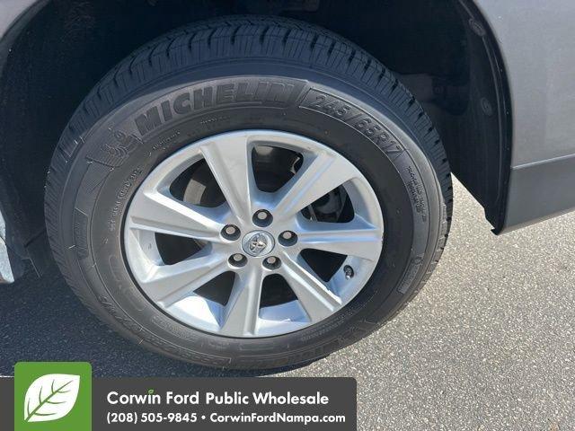 used 2011 Toyota Highlander car, priced at $13,989