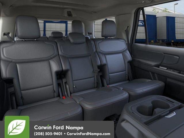 new 2025 Ford Expedition car, priced at $72,325