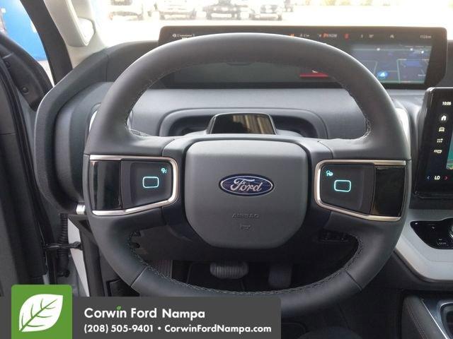new 2025 Ford Expedition car, priced at $70,879