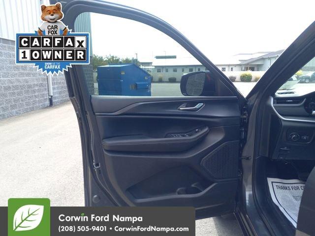used 2025 Jeep Grand Cherokee car, priced at $38,350
