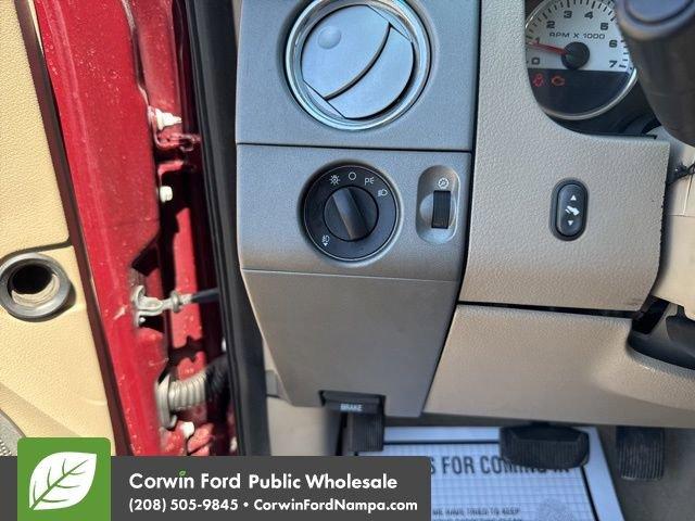 used 2006 Ford F-150 car, priced at $2,500