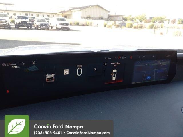new 2025 Ford Expedition car, priced at $70,295